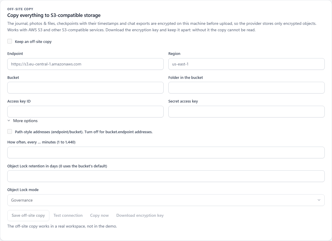 Complete Off-site copy panel: endpoint, region, bucket, access keys, schedule, Object Lock and recovery key controls